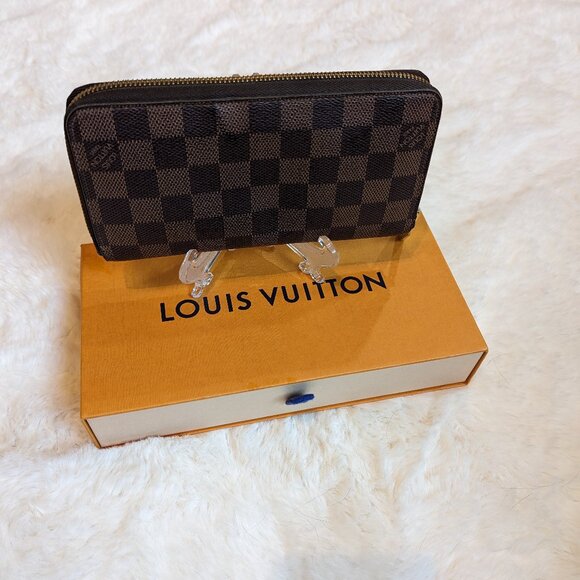 Louis Vuitton Damier Ebene Zippy Wallet w/ box & dust bag - Picture 2 of 13